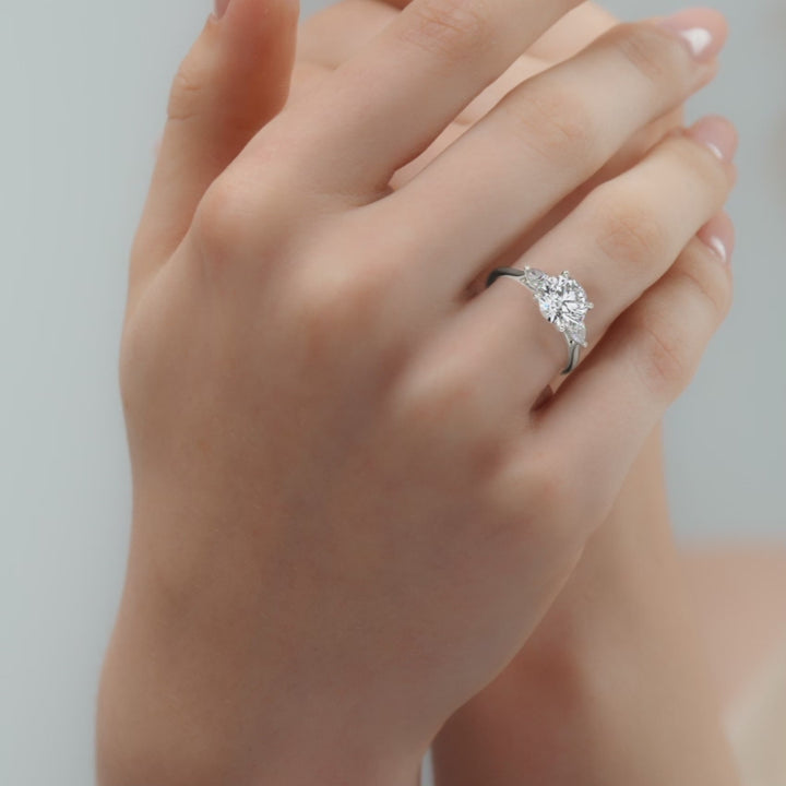 Trisha - Moissanite