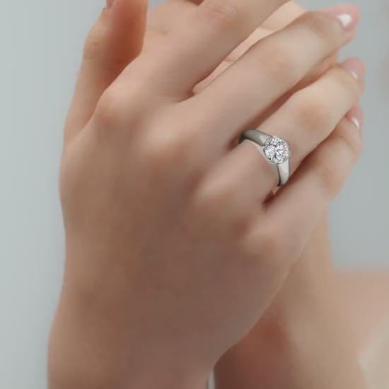 Esme - Moissanite